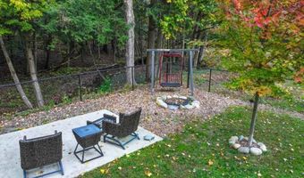 5441 Valley Rd, Alanson, MI 49706