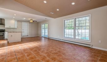 59 Harbor Inn Rd, Bayville, NJ 08721