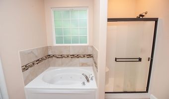 516 Abberly Ln, Boiling Springs, SC 29316