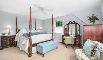 15 Devonshire Dr, Darien, CT 06820