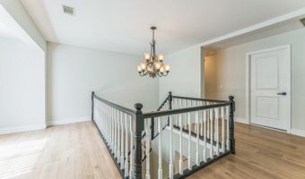 33 Huntsville Rd, Andover, NJ 07860