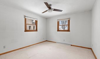 2405 N ERB St, Appleton, WI 54911