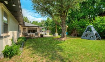 4004 N Thompkins Ave, Bethany, OK 73008