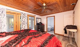 584 Division Rd, East Greenwich, RI 02818