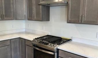 798 Canary Dr, Ballwin, MO 63021