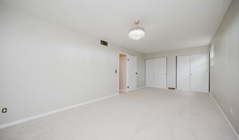 5398 Sultana Dr, Delhi, OH 45238