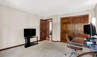 9015 Admirals Pointe Dr, Indianapolis, IN 46236