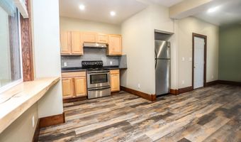 805 NE 1st Ave, Aberdeen, SD 57401