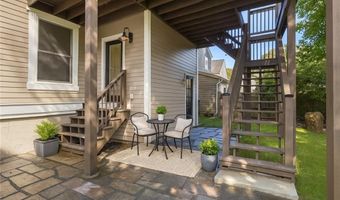 7 Sheffield Ave, Newport, RI 02840