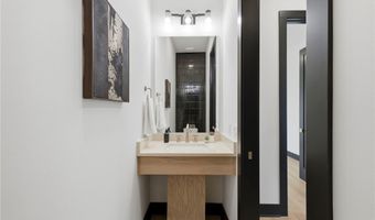 217 NE H St, Bentonville, AR 72712