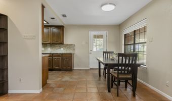 138 BIG OAK Dr, Adkins, TX 78101