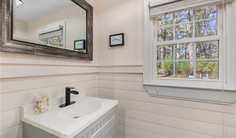 35 Hallville Rd, Exeter, RI 02822
