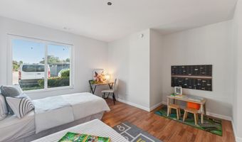 1034 Trellis Ln, Alameda, CA 94502