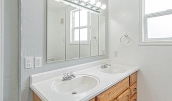 1044 W Taber Rd, Blackfoot, ID 83221