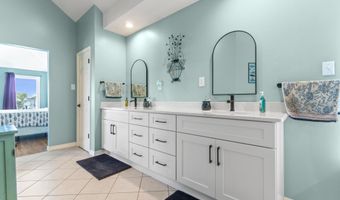 111 Waterway Ct, Aydlett, NC 27916