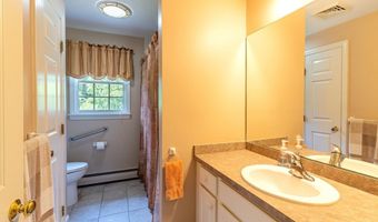 37 Yearling Run Rd, Bourne, MA 02532