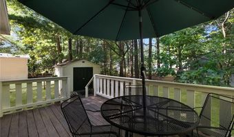 8 King Philip Rd, Coventry, RI 02816