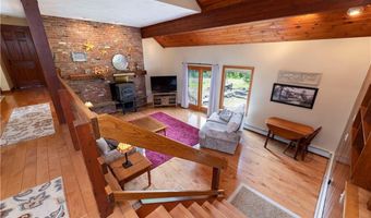 71 Phillips Ln, Glocester, RI 02814
