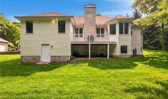 7 Foxwood Dr, Lincoln, RI 02865