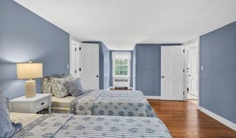 9 Stratford Rd, Andover, MA 01810
