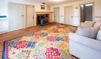 25 S Main St, Belchertown, MA 01007