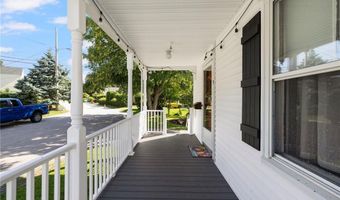 9 Cummings Rd, Newport, RI 02840