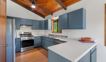 2130 Kauhikoa Rd A, Haiku, HI 96708