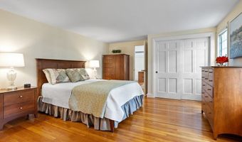 1 Emerson Dr, Acton, MA 01720