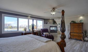 1700 Riverwood Dr, Bismarck, ND 58504