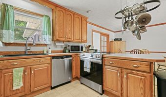 13166 Meadow St NE, Alliance, OH 44601