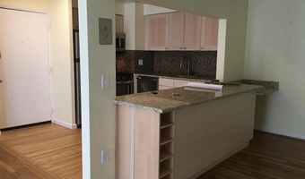 1261 Island Dr 102, Ann Arbor, MI 48105