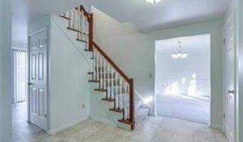 294 Little Robin Rd, Amherst, NY 14228