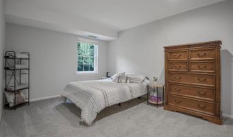 878 COLLEGE Pkwy #103, Rockville, MD 20850