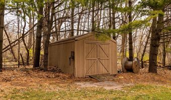 3005 W Lake Jessie Dr SE, Alexandria, MN 56308