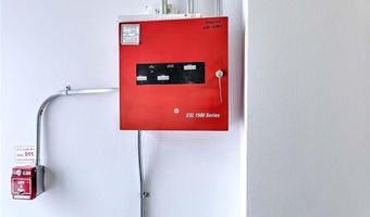 577 Warren Ave, East Providence, RI 02914