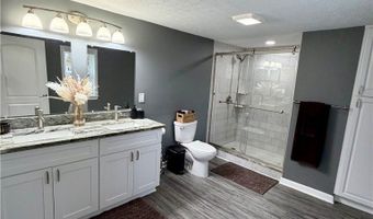 1301 N Main St, Amherst, OH 44001