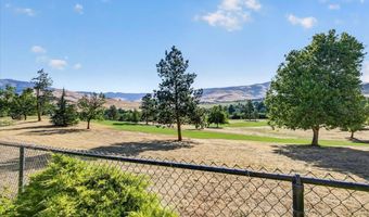 738 Fairway Ct, Ashland, OR 97520