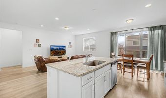 121 S Vandriver Way, Aurora, CO 80018