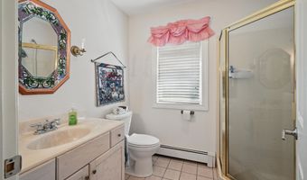 20 Eagle Point Rd, Bath, ME 04530
