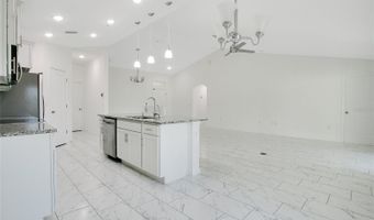 207 DENTON Ave, Auburndale, FL 33823