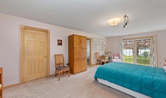 1 Mayhew Tpke, Bridgewater, NH 03222