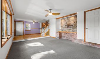 16 Lake St, Burlington, CT 06013