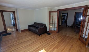 3 Dean St, Bangor, ME 04401