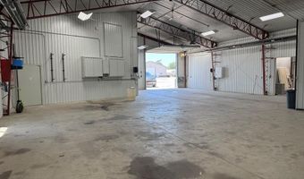 316 1st St, Aurora, NE 68818