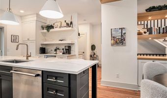 7277 Schoolhouse Dr SE 6, Ada, MI 49301