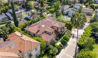 15850 Seville Ln, Encino, CA 91436