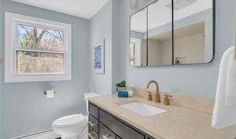 6 Acre Ave, Barrington, RI 02806