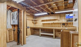 1602 Golden Oak Ln, Madison, WI 53711