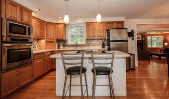 4 Quarry Ct, Auburn, NH 03032