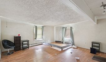 40 Park Ave, Danbury, CT 06810